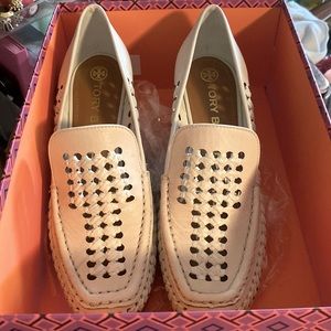 In box leather white Trina Turk